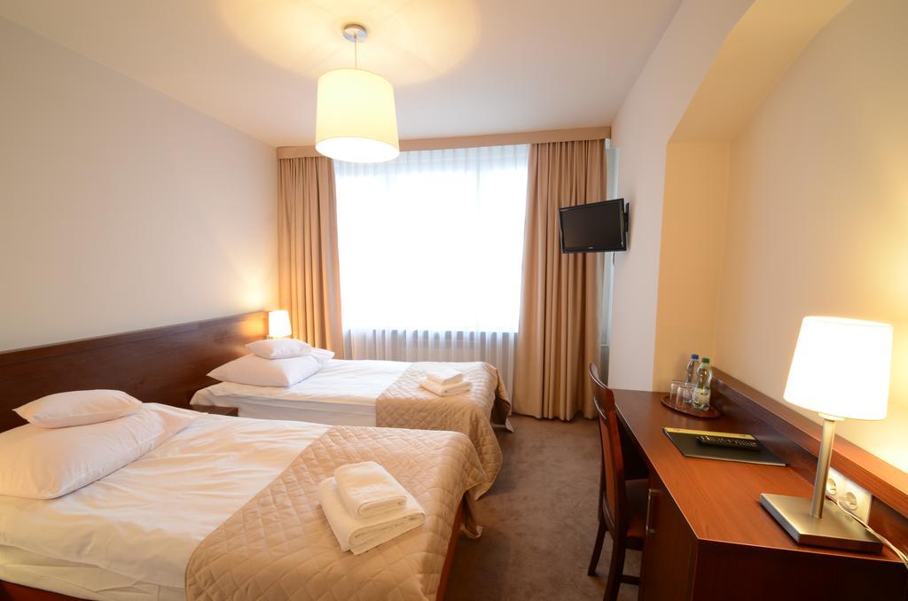 Hotel PZMot Lublin Zimmer foto