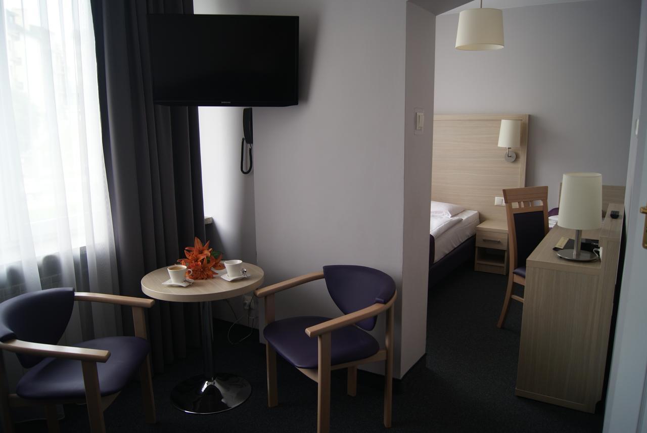 Hotel PZMot Lublin Exterior foto