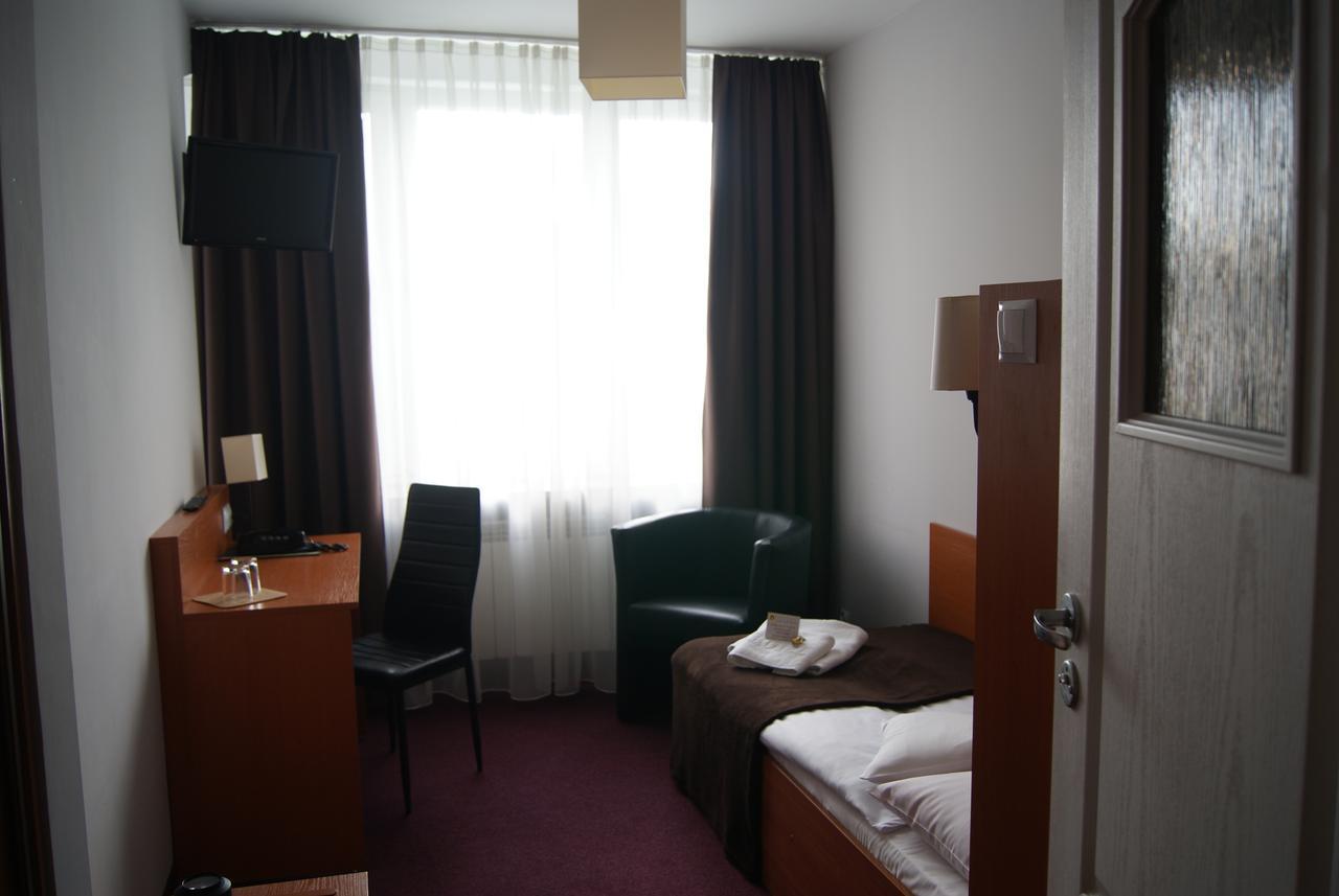 Hotel PZMot Lublin Exterior foto