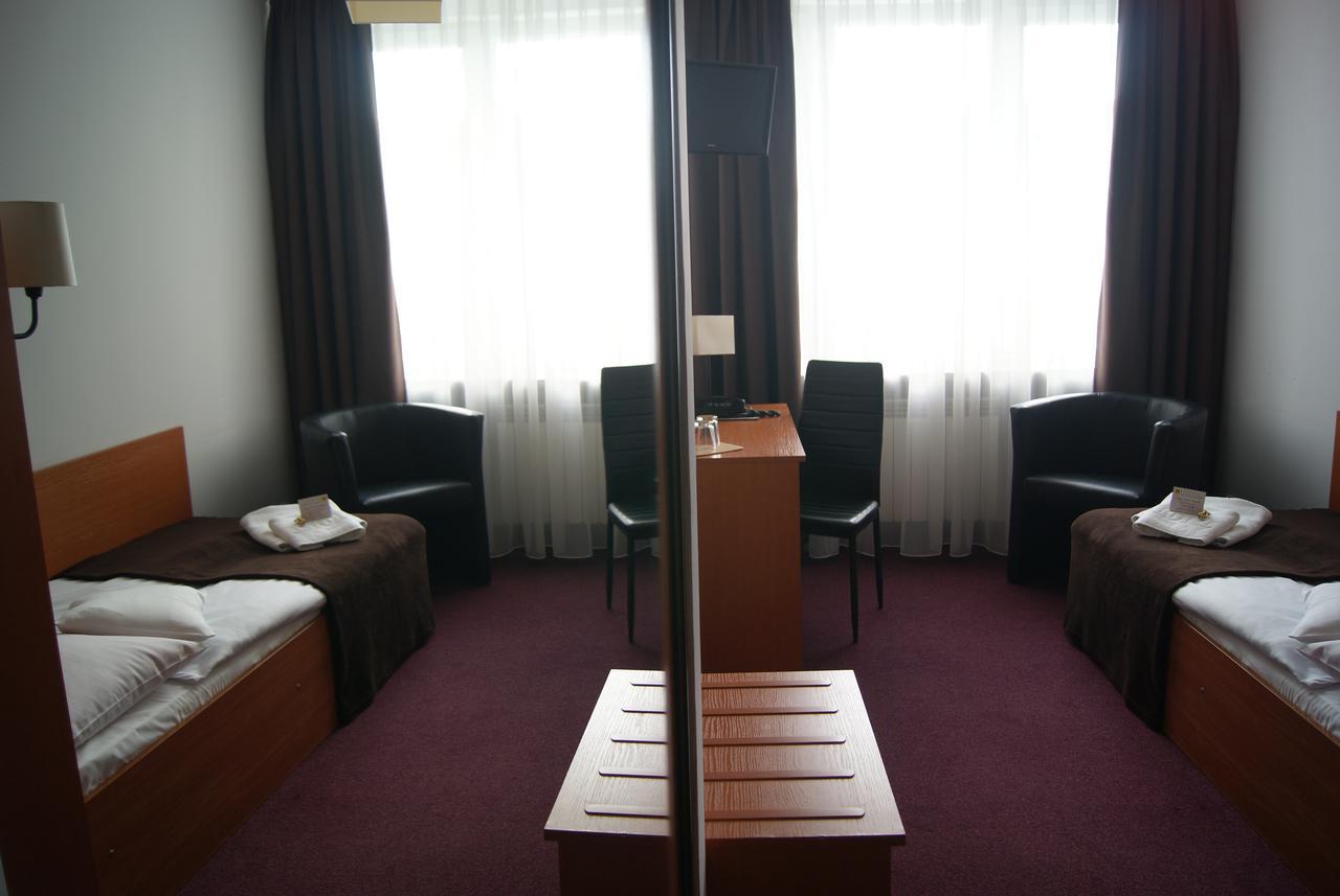 Hotel PZMot Lublin Exterior foto
